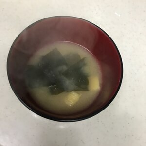 白菜と豆腐の味噌汁